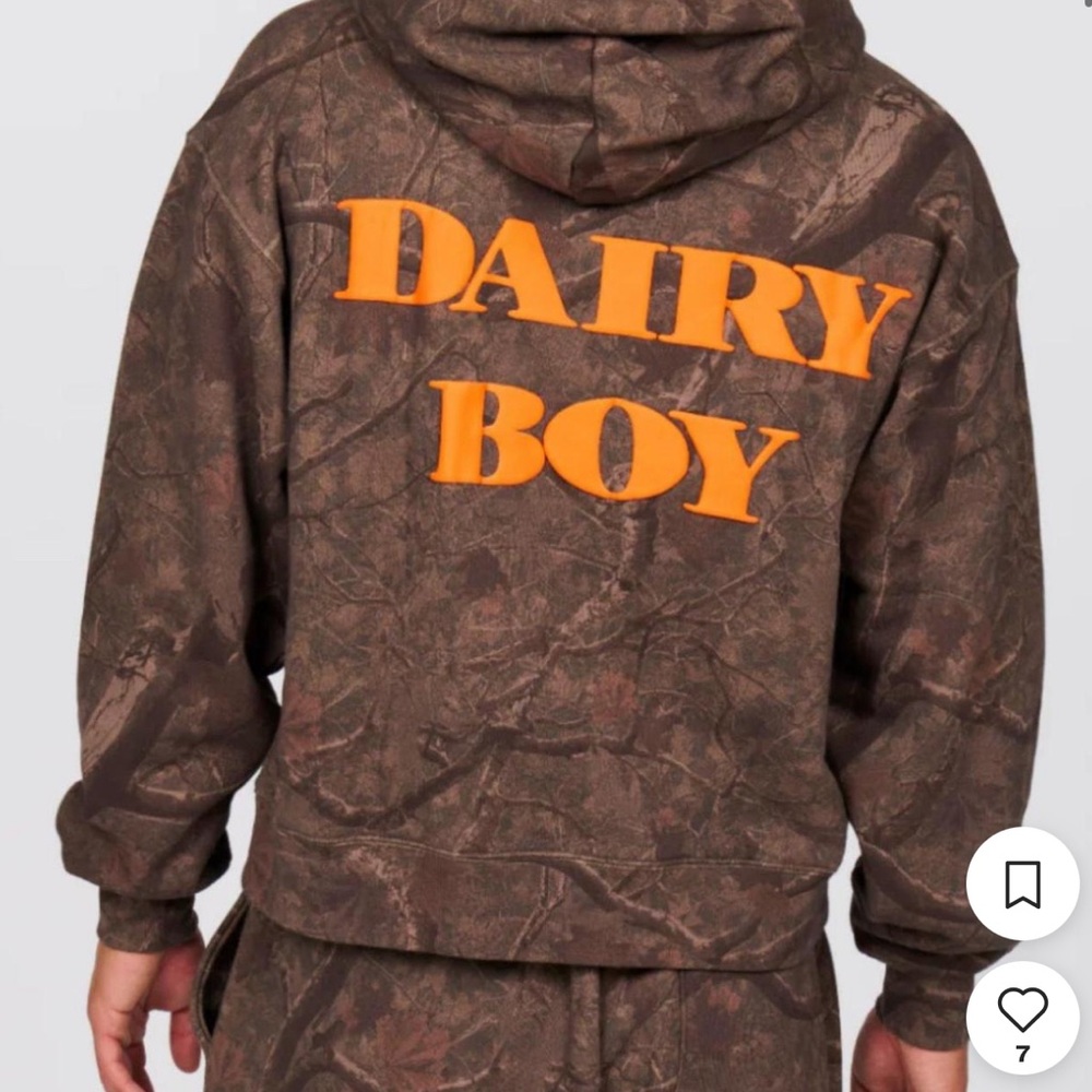 DO NOT BUY!!!! Looking for the Dairy boy River camo hoodie